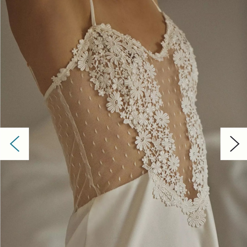 Flora Nikrooz Cream Lace Nightgown